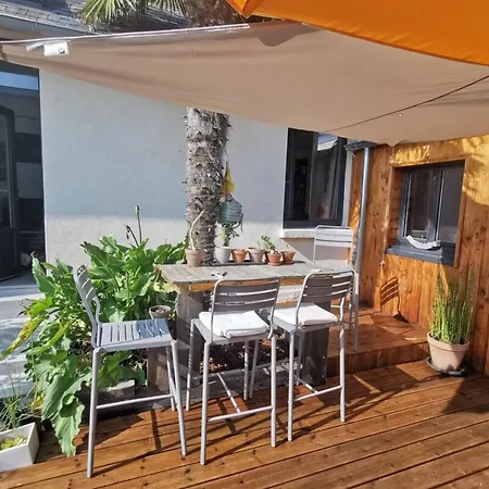 Maison Atypique Avec Grande Terrasse Proche Plages Holiday home *
