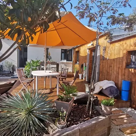 Maison Atypique Avec Grande Terrasse Proche Plages